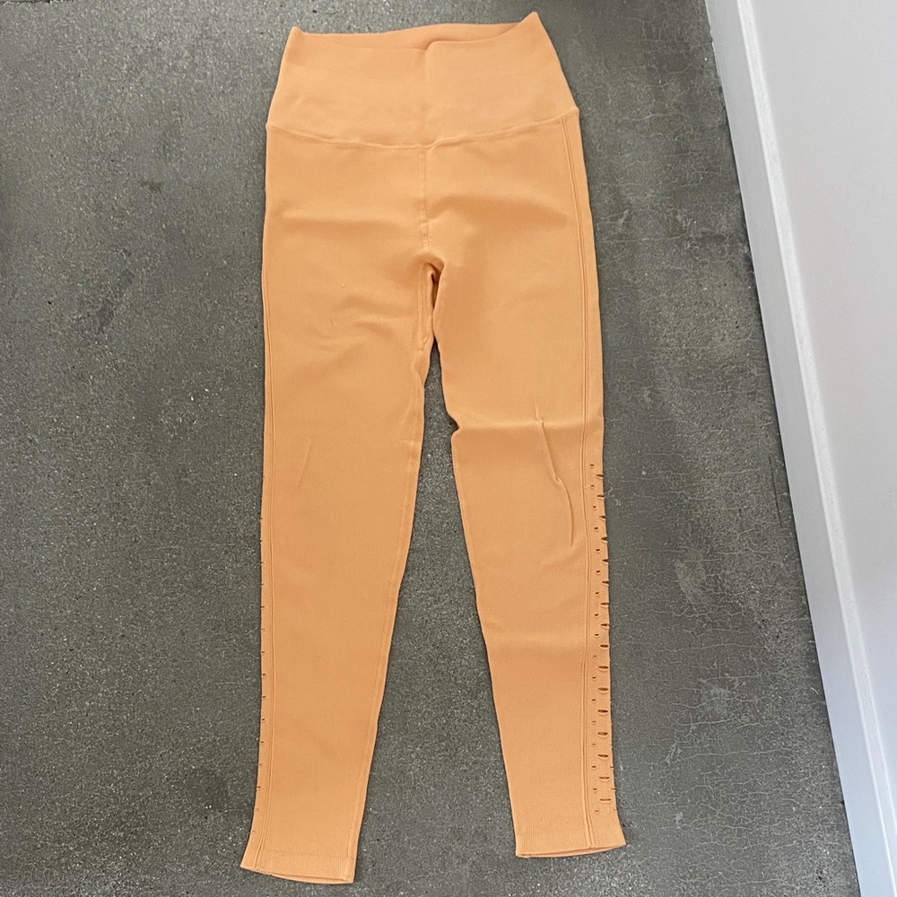 Spiritual Gangster Seamless Peach Active Leggings